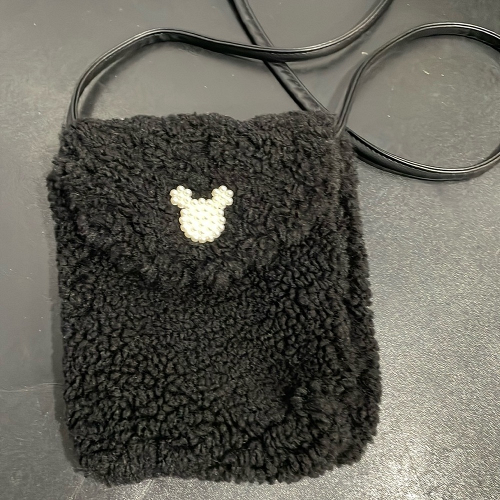 Pearl Sherpa Black Bag